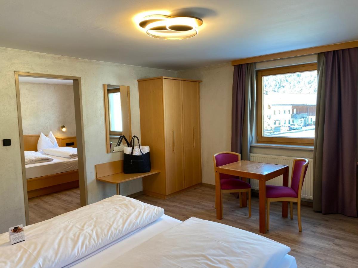 Hotel Acherl 아첸키르흐 외부 사진